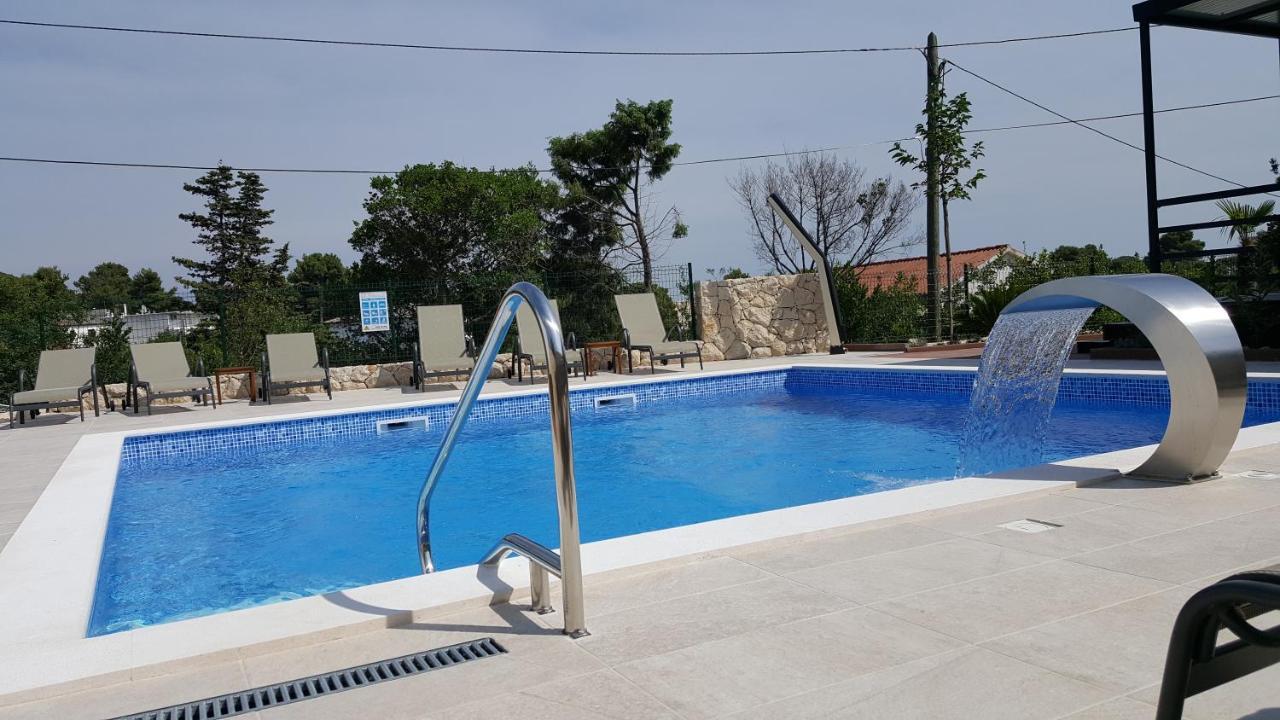 Premium Appartments Suha Punta Kampor Екстер'єр фото
