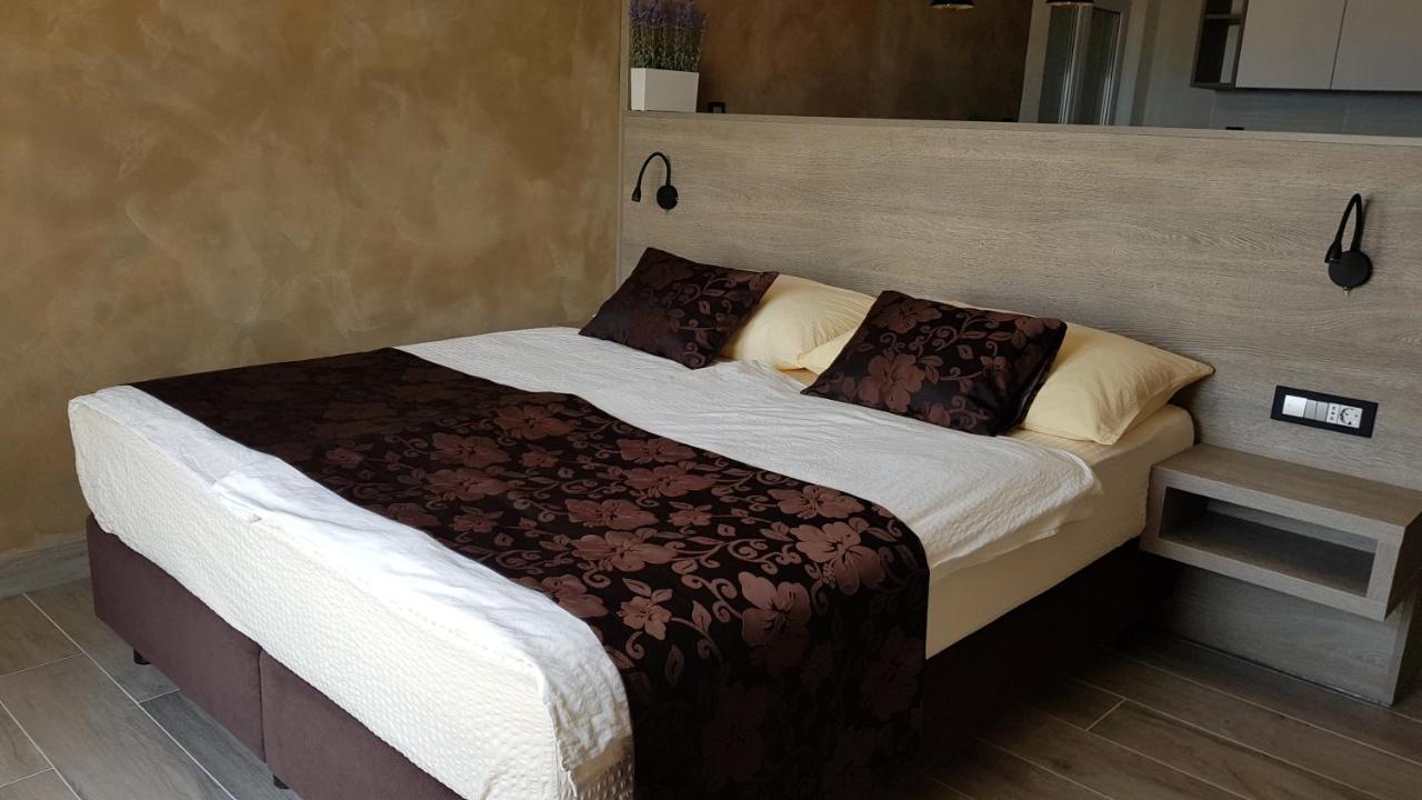 Premium Appartments Suha Punta Kampor Екстер'єр фото