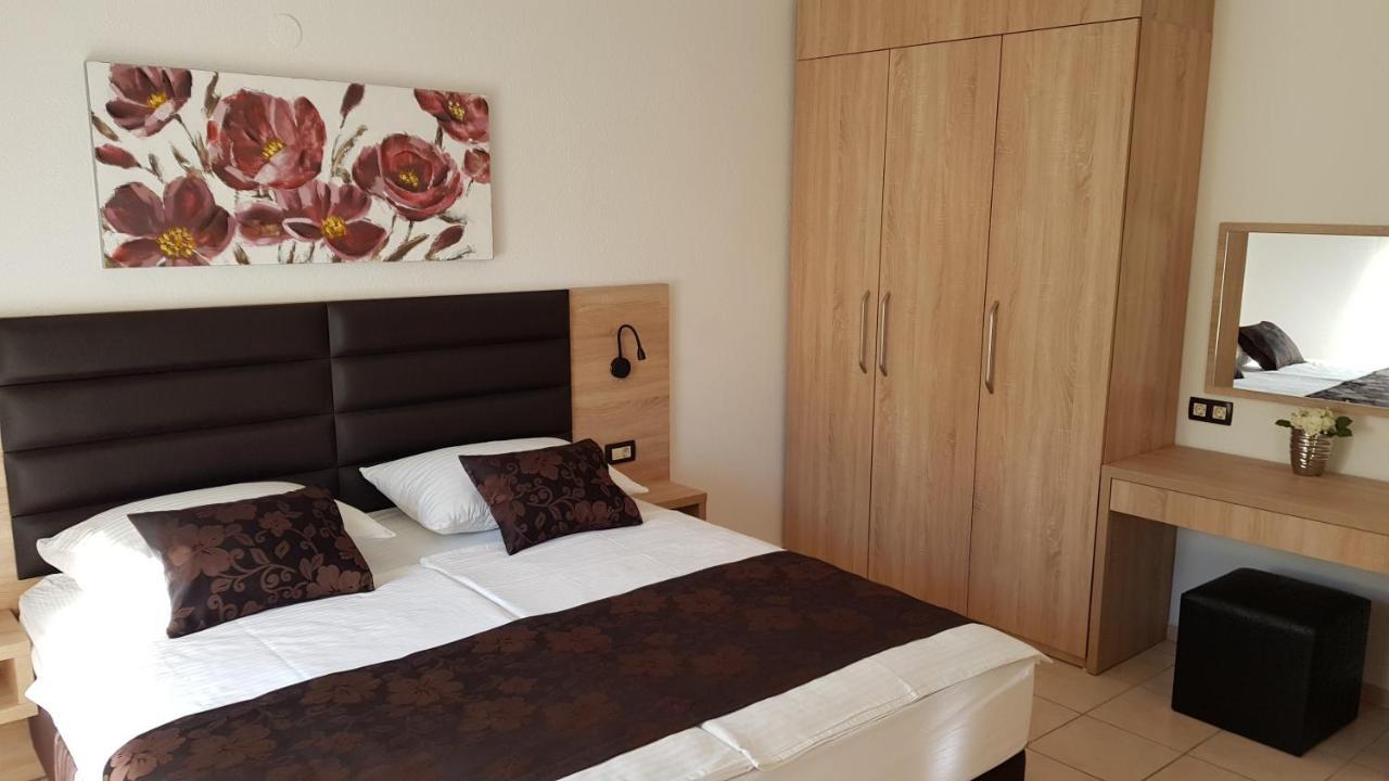 Premium Appartments Suha Punta Kampor Екстер'єр фото